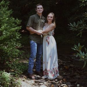 Meet your Posher, Caitlin